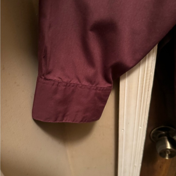 Set of 2 Men’s Van Heusen Size 16 1/2 32/33 Long Sleeve Button Down Shirts - Picture 7 of 11